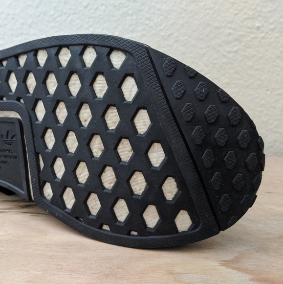 Adidas NMD R1 Japan Triple Black size 8 - Picture 9 of 9